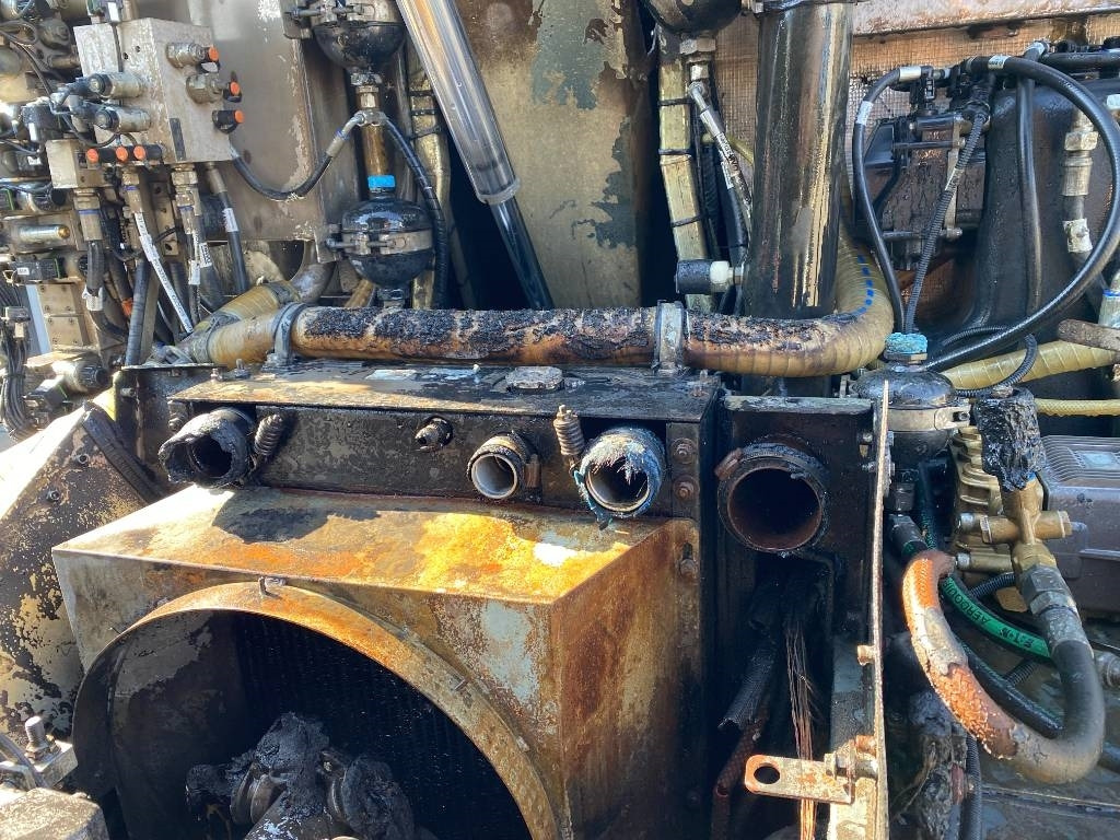 Balayeuse de voirie Ravo CR 540 Euro6 Certificat CE / Origine Française: photos 11