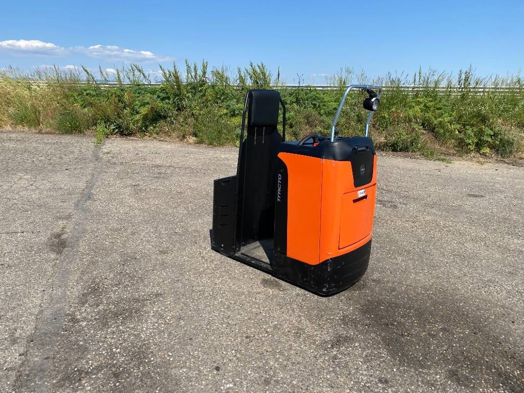 Toyota BT/MOVIT TSE 150-708 1er MAIN endommagé - Chariot tracteur: photos 3 Toyota BT/MOVIT TSE 150-708 1er MAIN endommagé - Chariot tracteur: photos 3