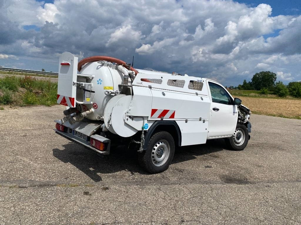 Toyota HILUX 2.4 D4D /MINIMAX COMBINE LONGWAY endommagé - Camion vidangeur: photos 4 Toyota HILUX 2.4 D4D /MINIMAX COMBINE LONGWAY endommagé - Camion vidangeur: photos 4