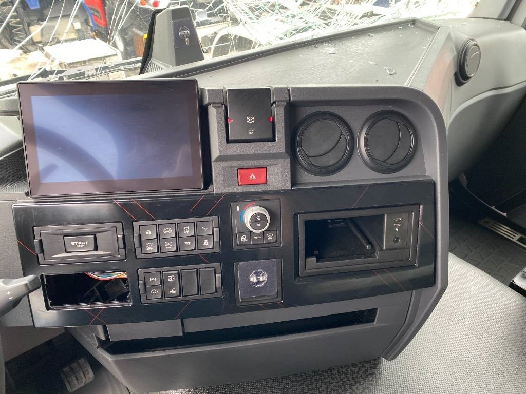 Tracteur routier Renault T480 Dti13 / New Model 2024 endommagé: photos 16