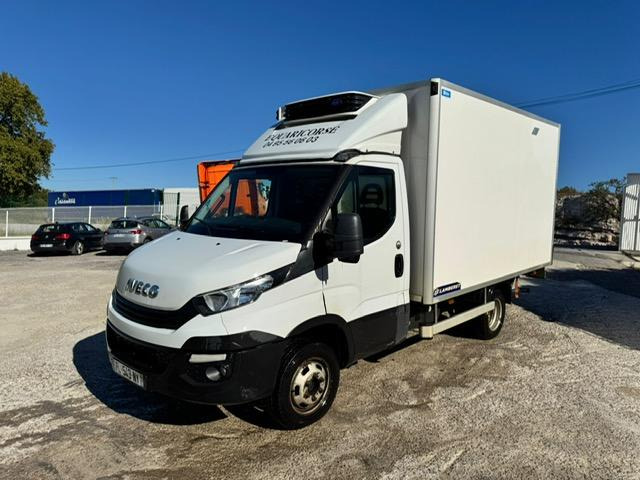 Iveco 35C16 CAISSE FRIGO LAMBERET ET CARRIER ET HAYON - Utilitaire frigorifique: photos 1 Iveco 35C16 CAISSE FRIGO LAMBERET ET CARRIER ET HAYON - Utilitaire frigorifique: photos 1