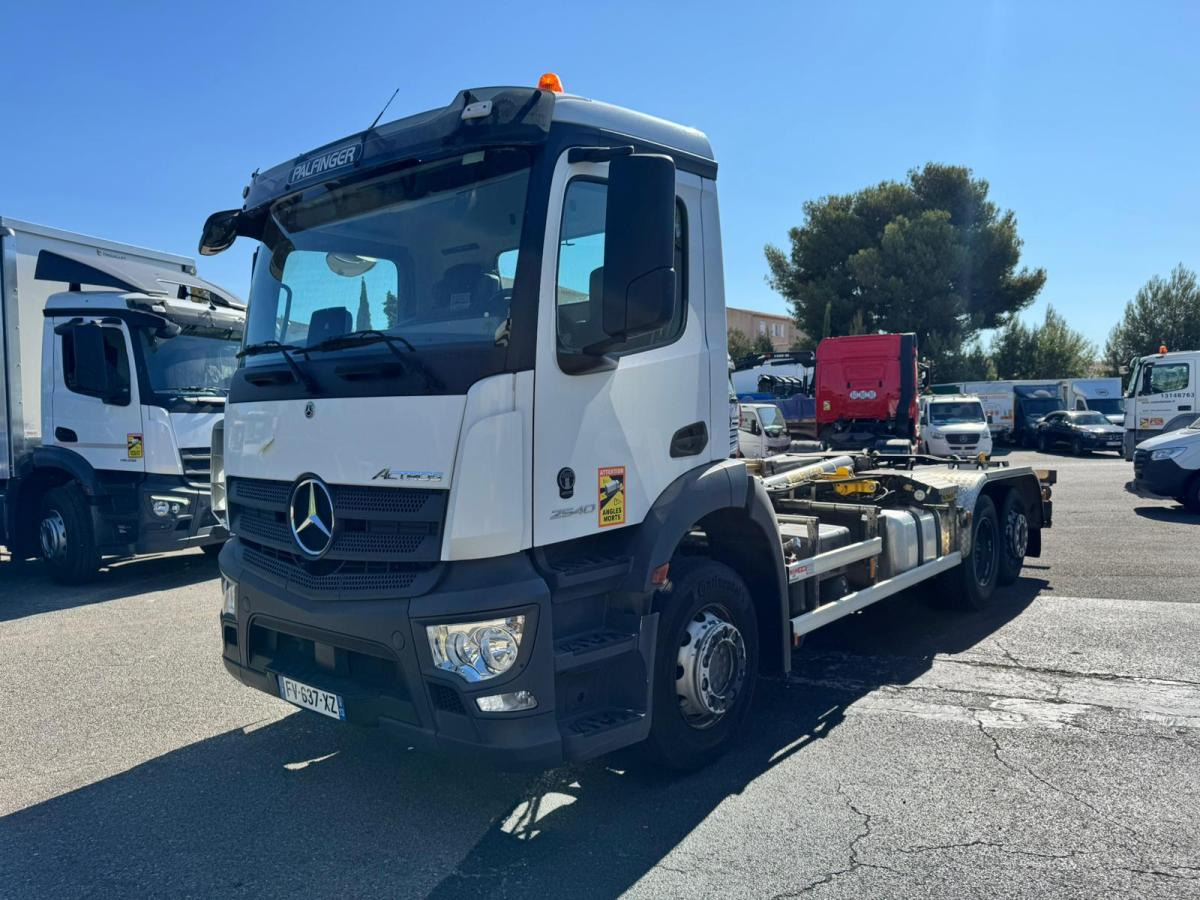 Mercedes Actros 2540 - Camion ampliroll: photos 1 Mercedes Actros 2540 - Camion ampliroll: photos 1