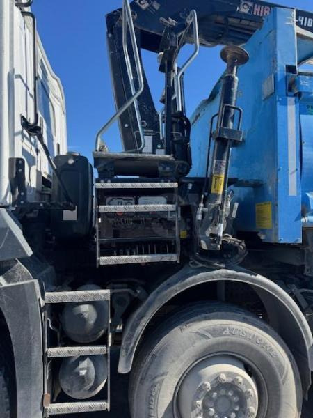 Mercedes Arocs 3243 - Camion benne: photos 4 Mercedes Arocs 3243 - Camion benne: photos 4