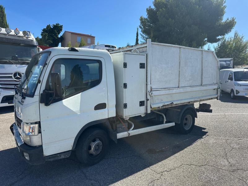 Mitsubishi Canter 35C13 - Utilitaire benne: photos 3 Mitsubishi Canter 35C13 - Utilitaire benne: photos 3