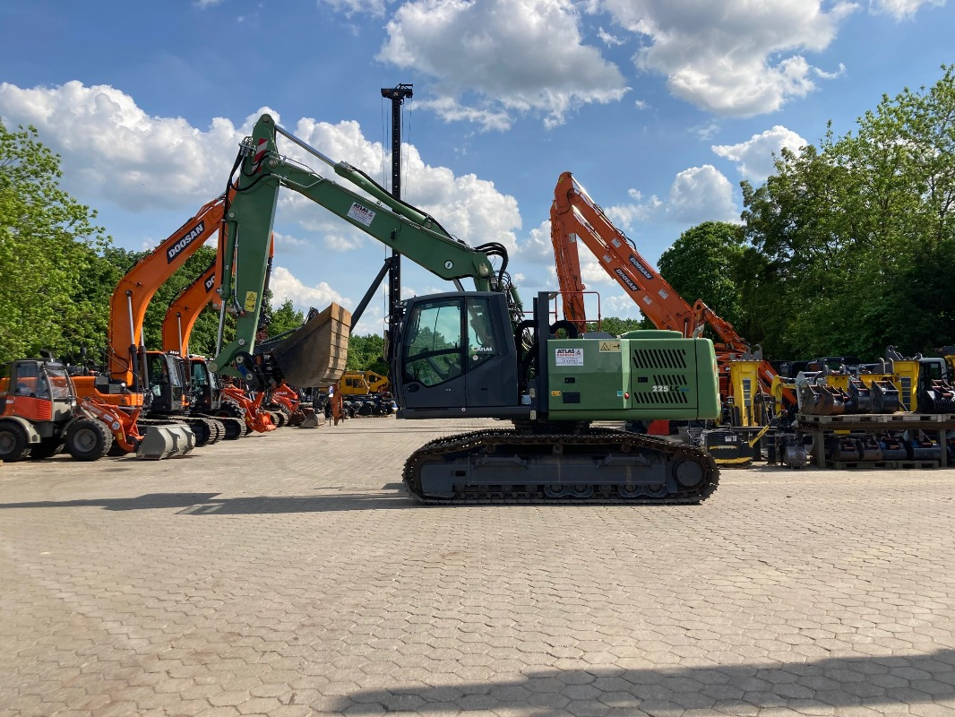 Atlas 225LC-BLUE - Pelle sur chenille: photos 3 Atlas 225LC-BLUE - Pelle sur chenille: photos 3