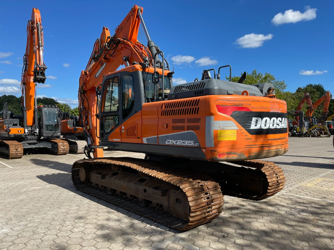 Doosan DX235LC-5 - Pelle sur chenille: photos 5 Doosan DX235LC-5 - Pelle sur chenille: photos 5