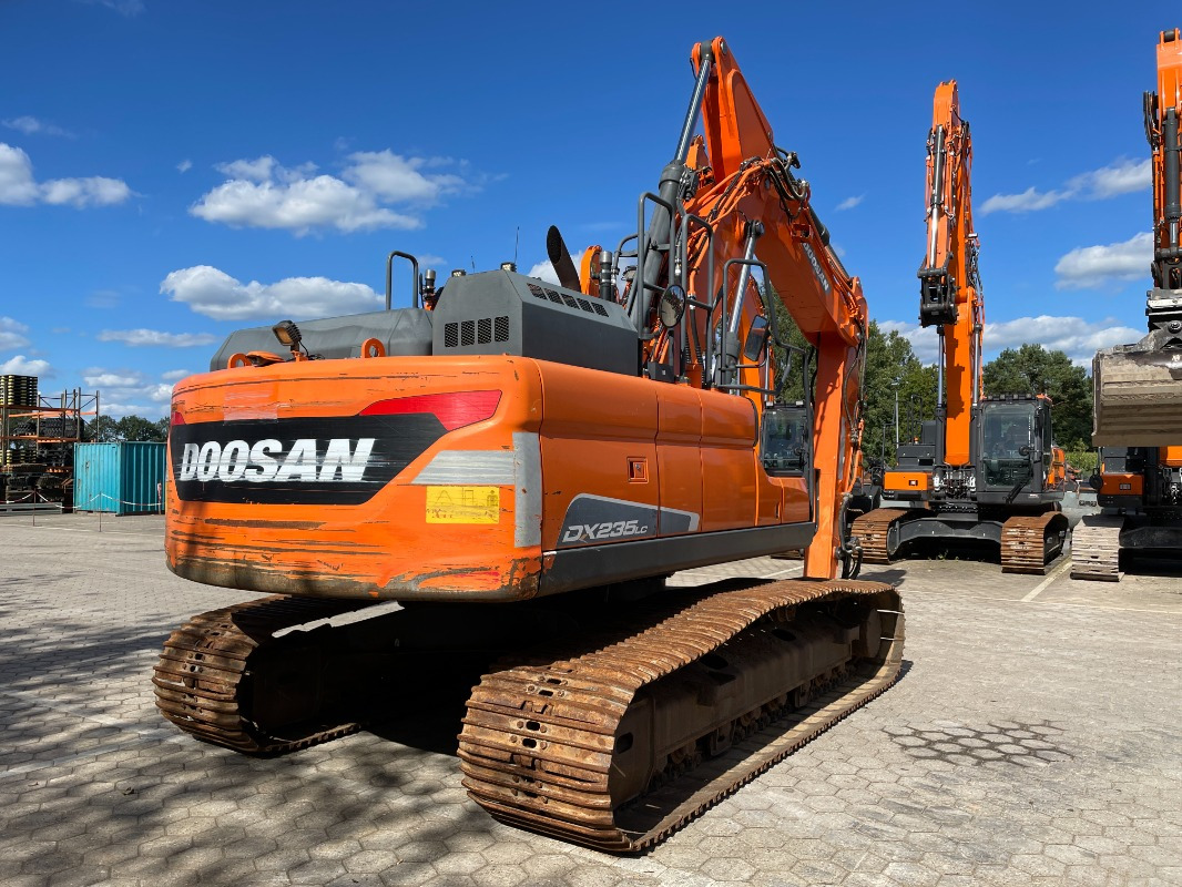 Doosan DX235LC-5 - Pelle sur chenille: photos 4 Doosan DX235LC-5 - Pelle sur chenille: photos 4
