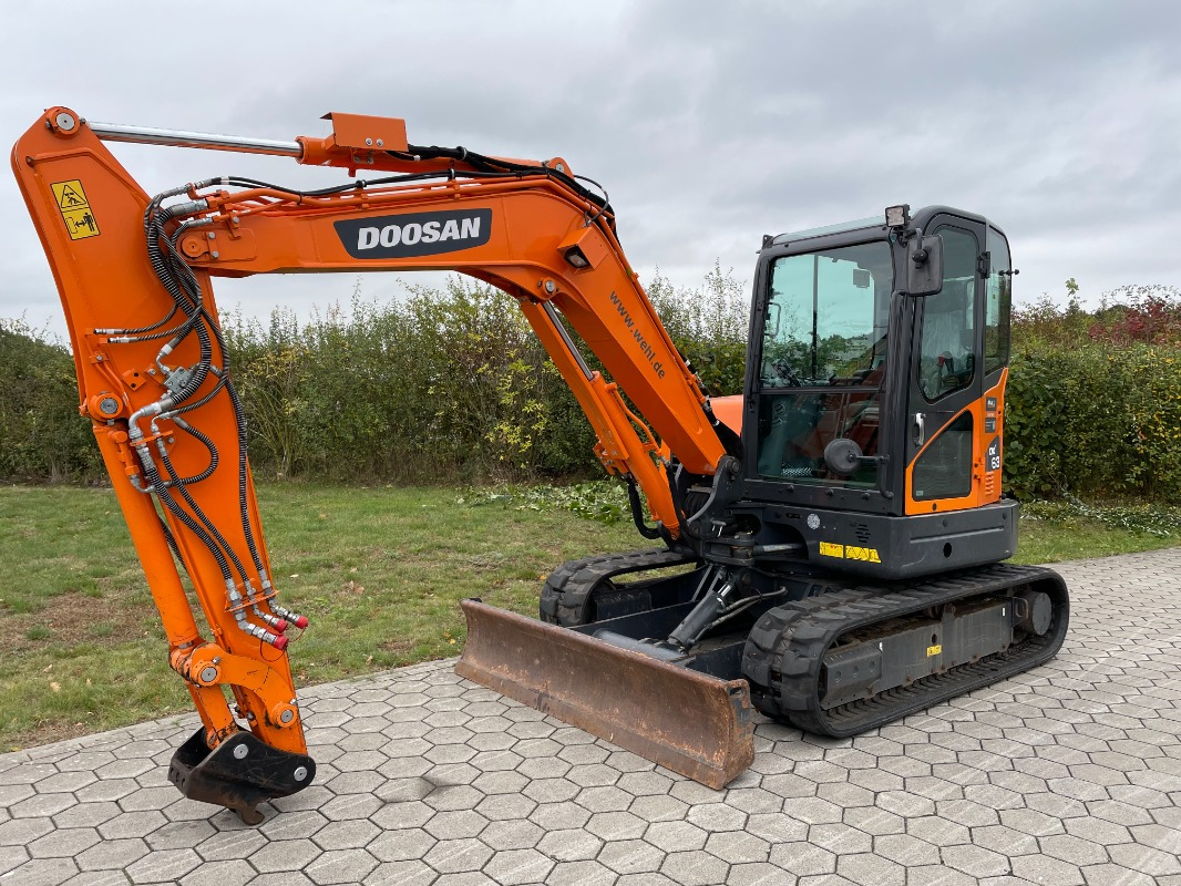 Doosan DX63-3 - Mini pelle: photos 1 Doosan DX63-3 - Mini pelle: photos 1