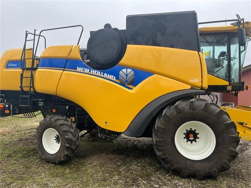 New Holland CX 6090 4wd - Moissonneuse-batteuse: photos 1 New Holland CX 6090 4wd - Moissonneuse-batteuse: photos 1