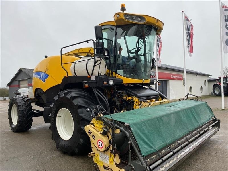 New Holland FR9080 med pick-up - Ensileuse: photos 3 New Holland FR9080 med pick-up - Ensileuse: photos 3