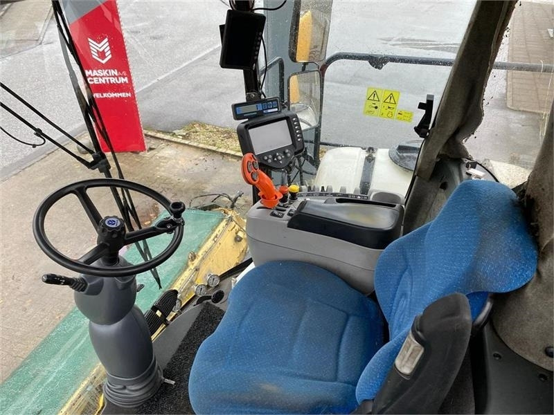 New Holland FR9080 med pick-up - Ensileuse: photos 5 New Holland FR9080 med pick-up - Ensileuse: photos 5