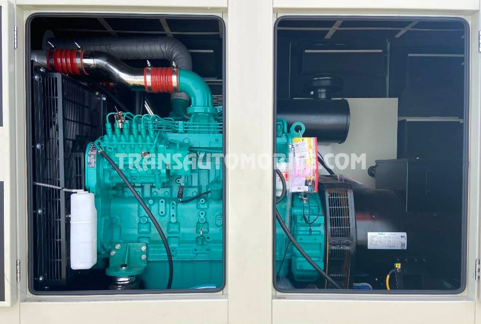 Cummins 220 KVA 34.0L DIESEL - EXPORT OUT EU - Groupe électrogène: photos 2 Cummins 220 KVA 34.0L DIESEL - EXPORT OUT EU - Groupe électrogène: photos 2