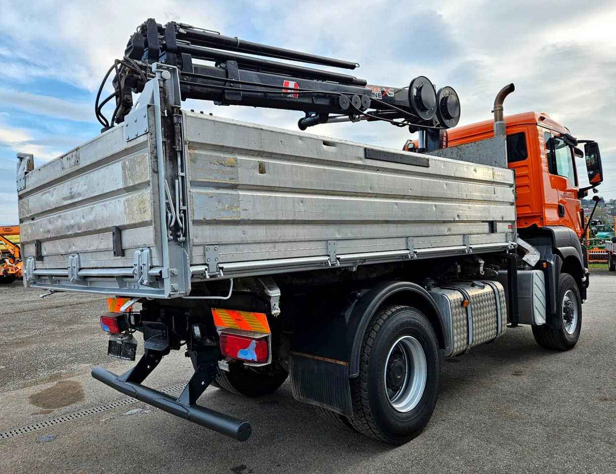 MAN TGS 18.360 4x4 BL HIAB Funk Kran Euro5 - Camion benne, Camion grue: photos 3 MAN TGS 18.360 4x4 BL HIAB Funk Kran Euro5 - Camion benne, Camion grue: photos 3