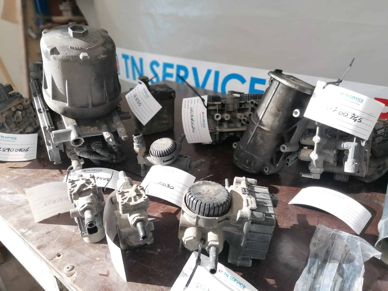 Valvole Pneumatiche - Valve de frein pour Camion: photos 2 Valvole Pneumatiche - Valve de frein pour Camion: photos 2