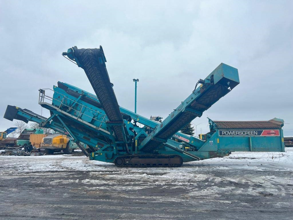 Crible PowerScreen Chieftain 2100 X: photos 8 Crible PowerScreen Chieftain 2100 X: photos 8