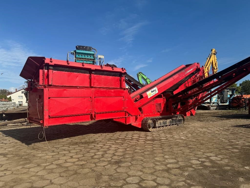 Terex Finlay 683 SUPERTRAK - Crible: photos 3 Terex Finlay 683 SUPERTRAK - Crible: photos 3