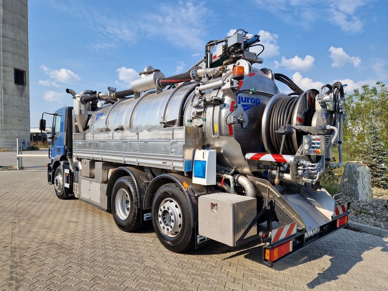 IVECO - Camion vidangeur: photos 5 IVECO - Camion vidangeur: photos 5