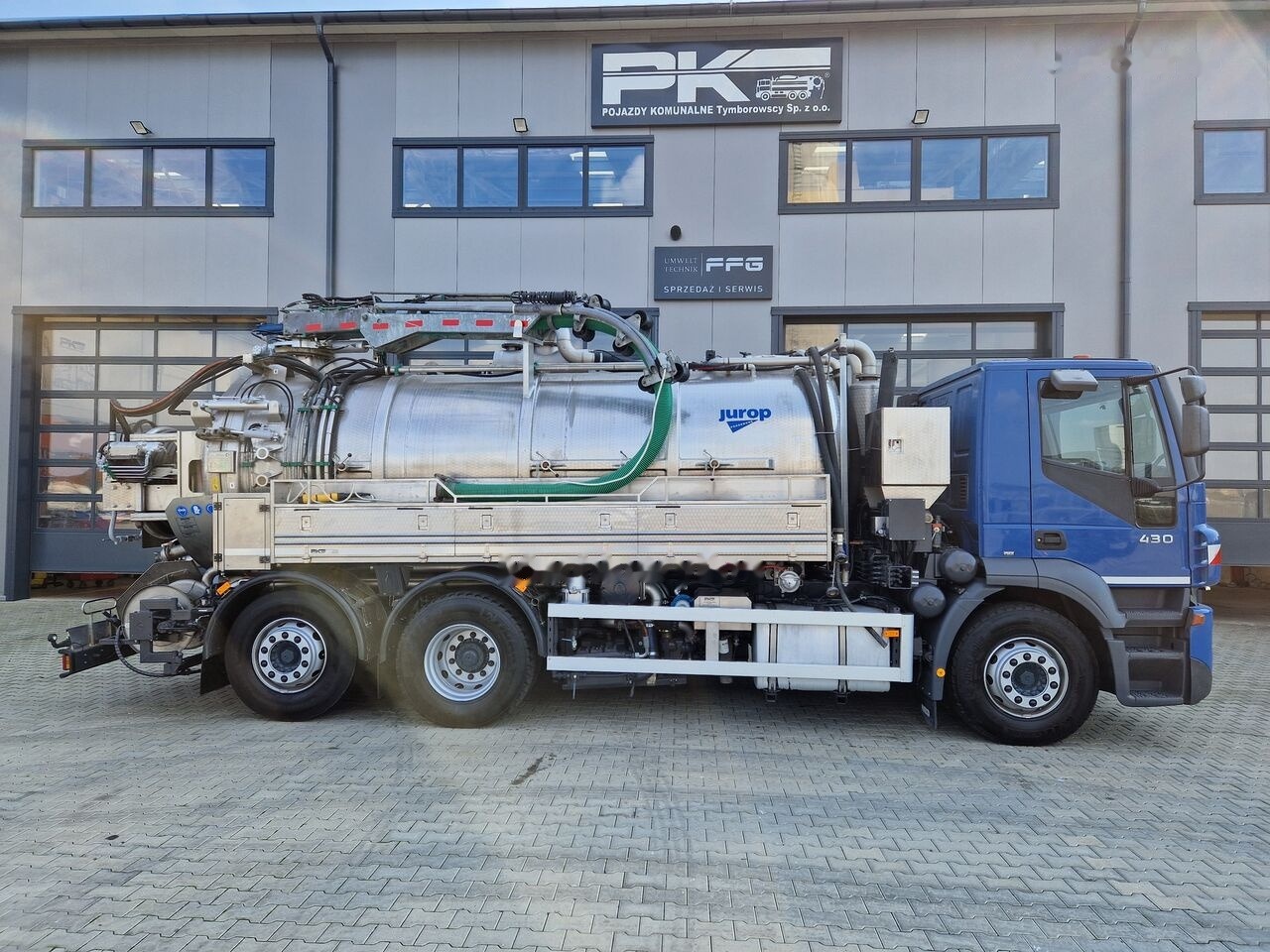 IVECO - Camion vidangeur: photos 1 IVECO - Camion vidangeur: photos 1