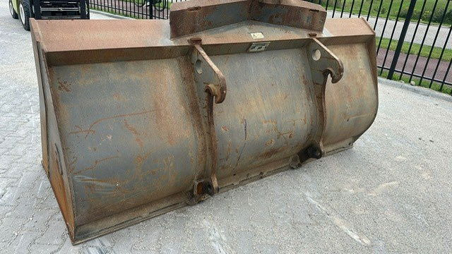 Volvo Graaf bak L60 L70 L90 L110 - Godet pour chargeur: photos 2 Volvo Graaf bak L60 L70 L90 L110 - Godet pour chargeur: photos 2