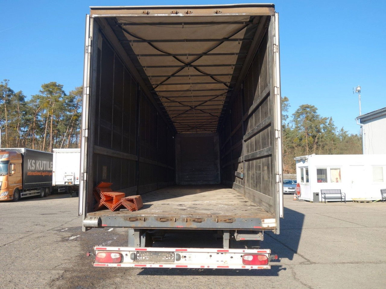 Fliegl SDS Standard, SAF Achsen - Semi-remorque rideaux coulissants: photos 5 Fliegl SDS Standard, SAF Achsen - Semi-remorque rideaux coulissants: photos 5