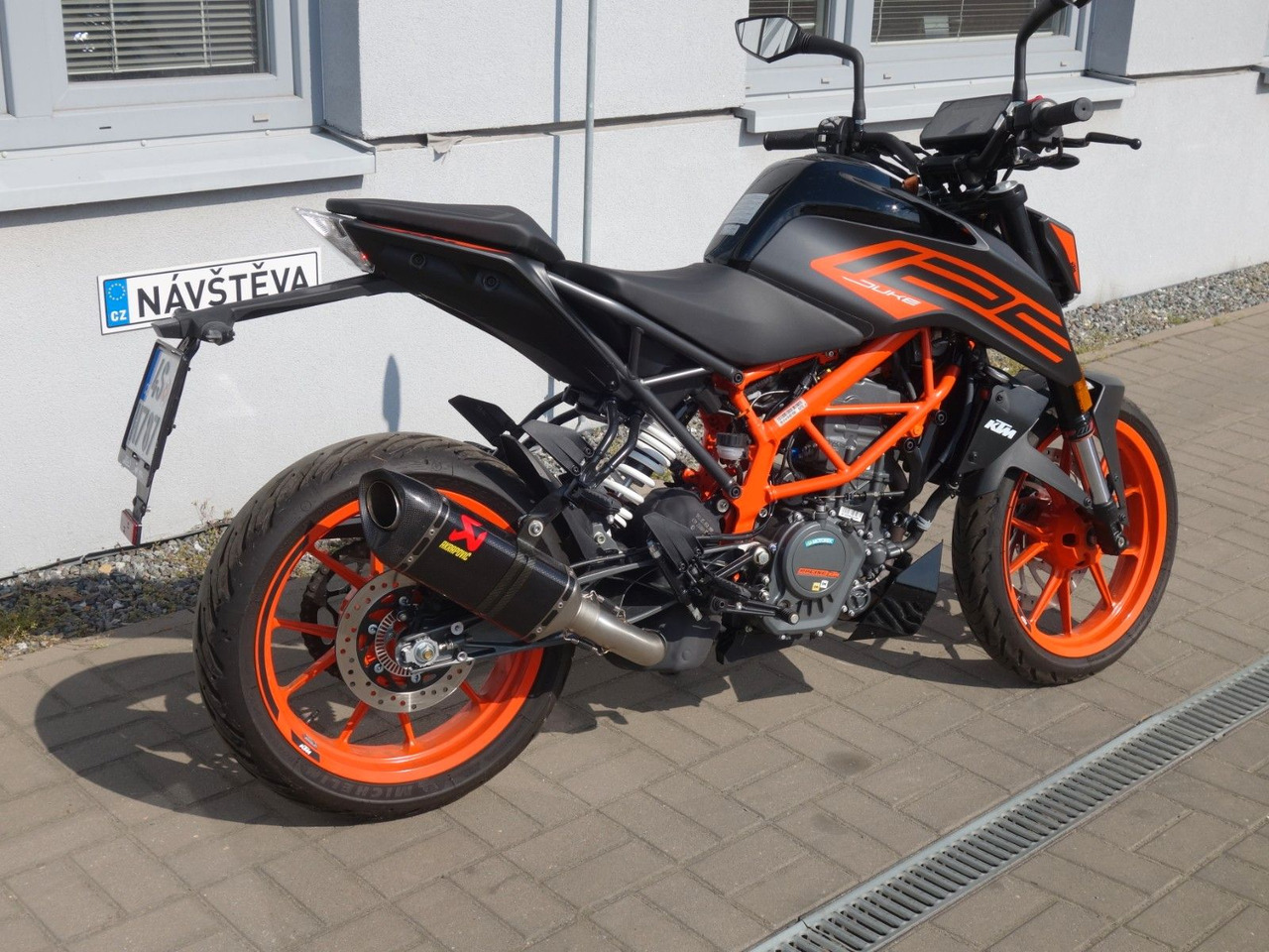 KTM Duke 125 Original 905 km !!! - Motocyclette: photos 3 KTM Duke 125 Original 905 km !!! - Motocyclette: photos 3