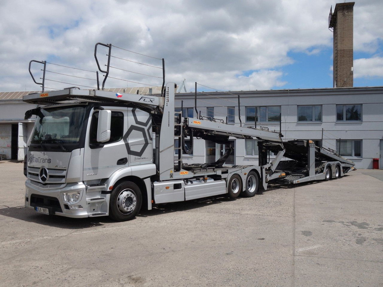 Mercedes-Benz Actros 2443 mit Rolfo FLX, Certifikation VDI - Camion porte-voitures: photos 1 Mercedes-Benz Actros 2443 mit Rolfo FLX, Certifikation VDI - Camion porte-voitures: photos 1