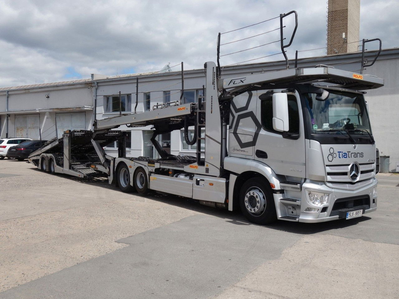 Mercedes-Benz Actros 2443 mit Rolfo FLX, Certifikation VDI - Camion porte-voitures: photos 2 Mercedes-Benz Actros 2443 mit Rolfo FLX, Certifikation VDI - Camion porte-voitures: photos 2