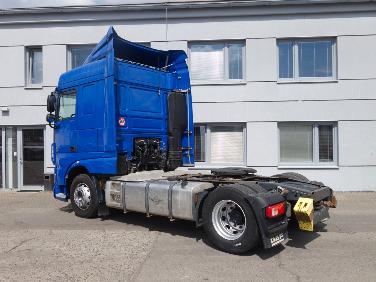 DAF XF 460 SC Standard, Standklima, 3 Stk. - Tracteur routier: photos 4 DAF XF 460 SC Standard, Standklima, 3 Stk. - Tracteur routier: photos 4