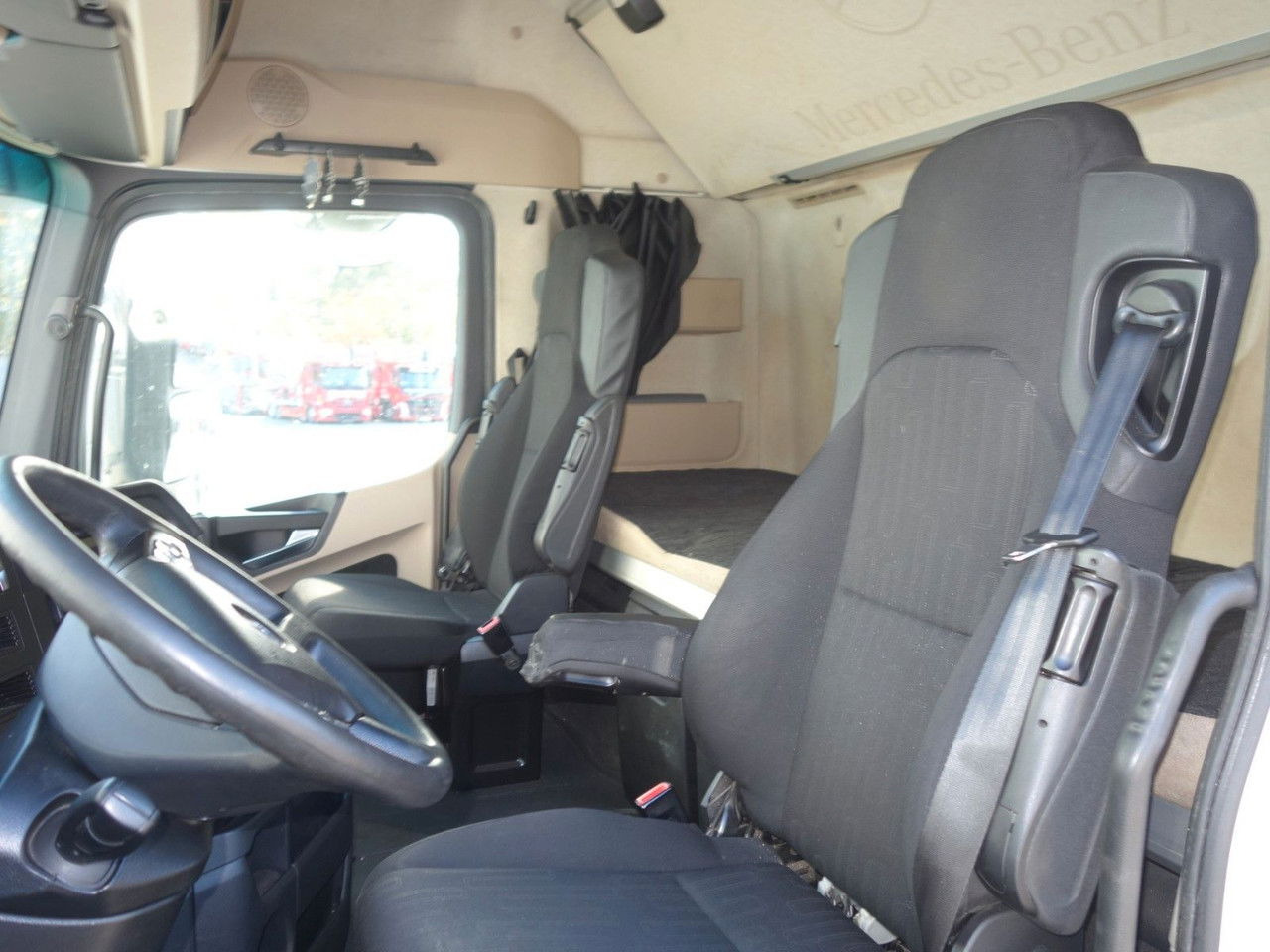 Mercedes-Benz Actros 1845 LS, Standard, Standklimaanlage - Tracteur routier: photos 5 Mercedes-Benz Actros 1845 LS, Standard, Standklimaanlage - Tracteur routier: photos 5