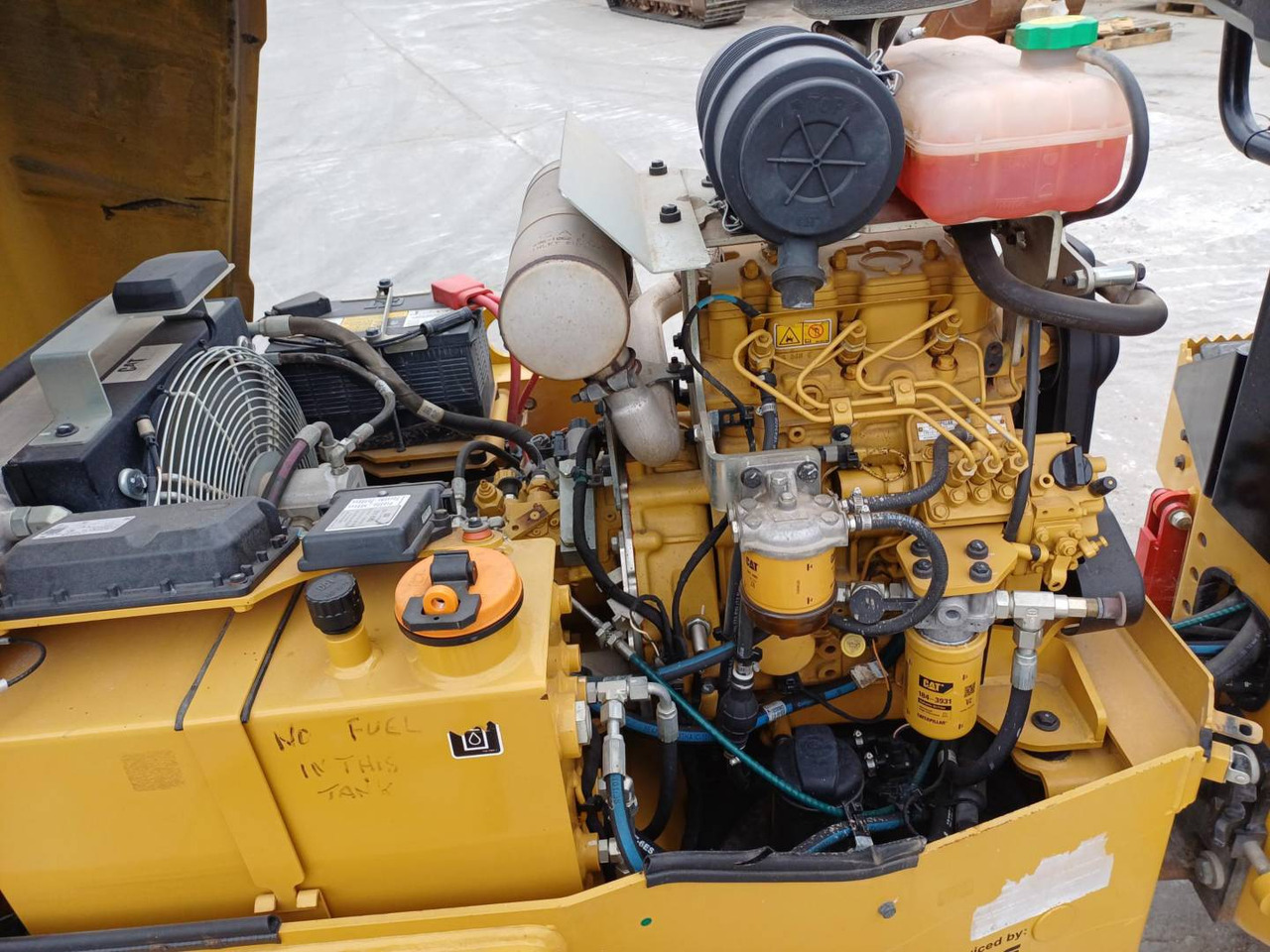 CAT CB2.7LRC — crédit-bail CAT CB2.7LRC: photos 7