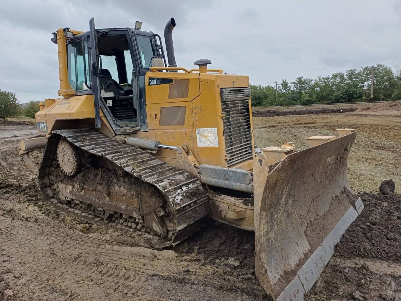 CAT D6NXL - Bulldozer: photos 2 CAT D6NXL - Bulldozer: photos 2