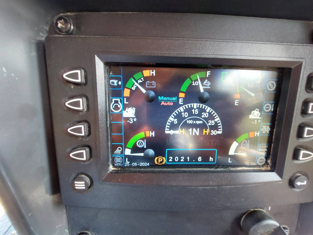 DRESSTA NORTH AMERICA TD-15M - Bulldozer: photos 5 DRESSTA NORTH AMERICA TD-15M - Bulldozer: photos 5