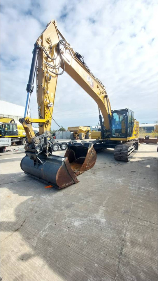 CAT 320 - Pelle sur chenille: photos 1 CAT 320 - Pelle sur chenille: photos 1