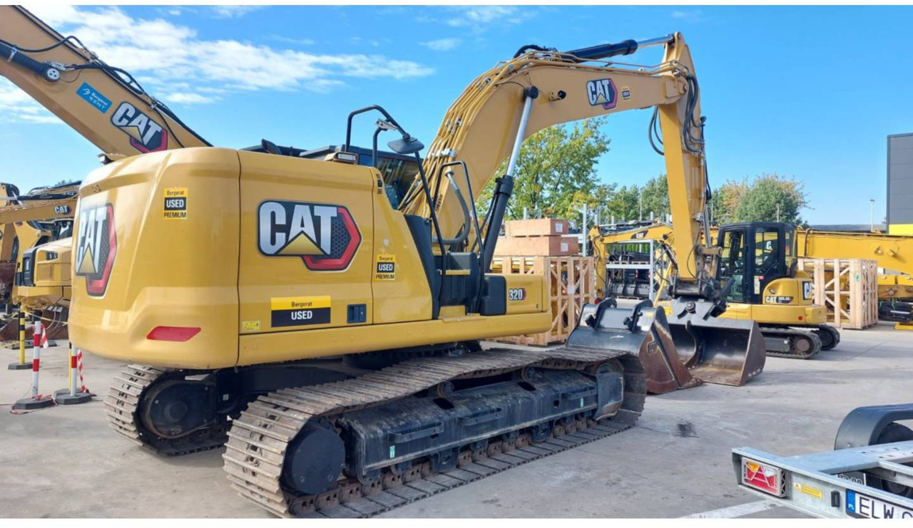 CAT 320 - Pelle sur chenille: photos 3 CAT 320 - Pelle sur chenille: photos 3