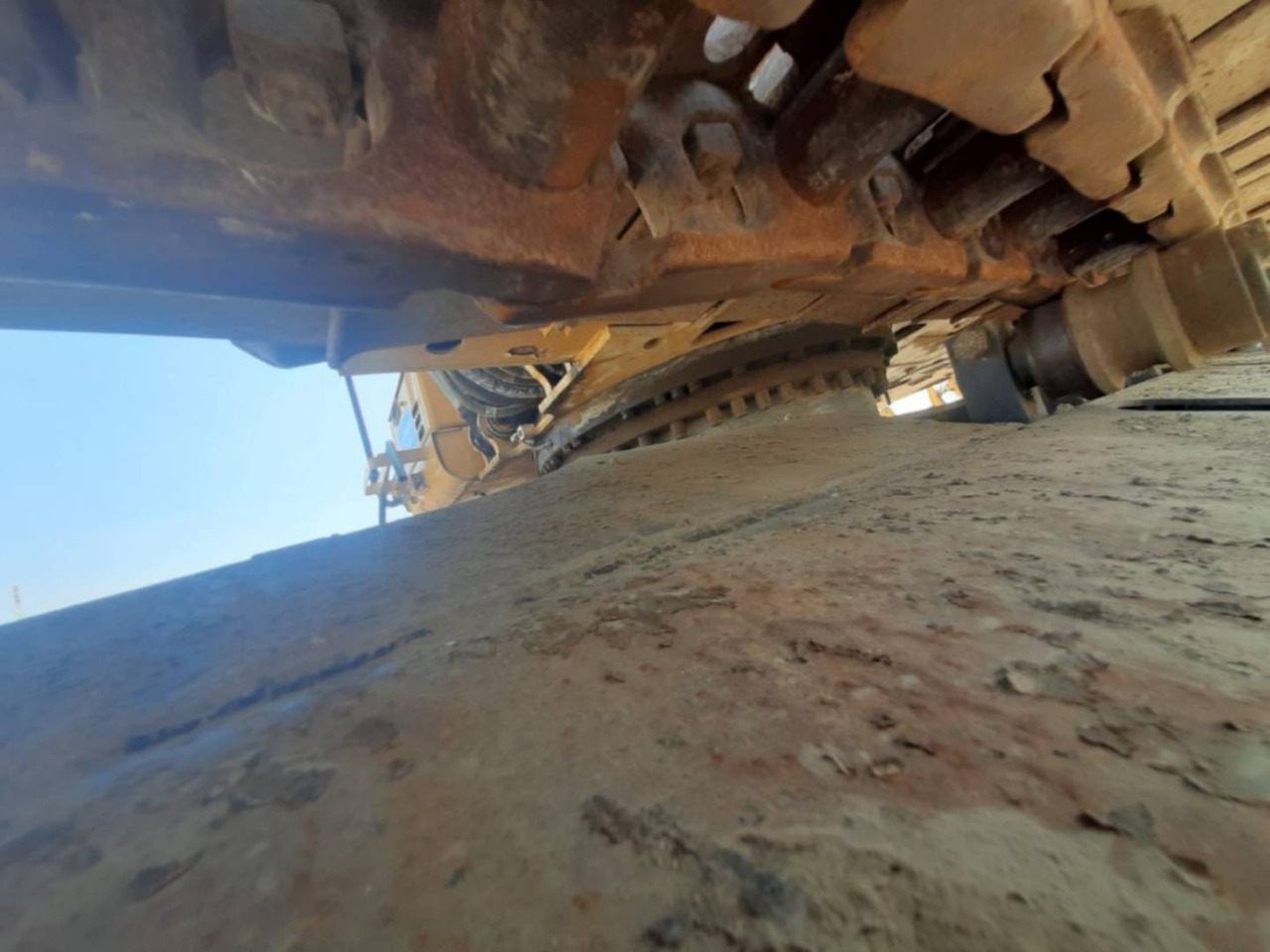 Pelle sur chenille CAT 323FL: photos 24