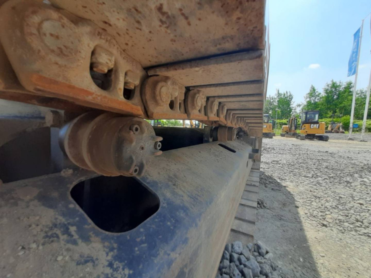 Pelle sur chenille CAT 323FL: photos 23