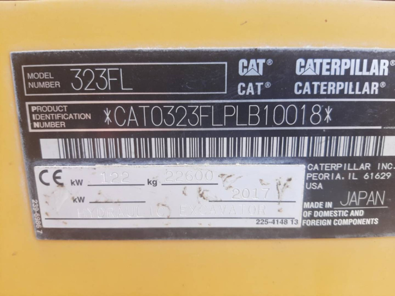 Pelle sur chenille CAT 323FL: photos 6