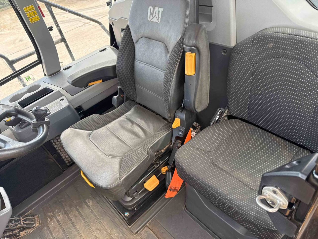 Tombereau articulé CAT 730: photos 9 Tombereau articulé CAT 730: photos 9