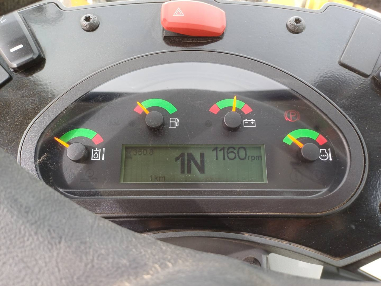 CAT 906M - Chargeuse sur pneus: photos 5 CAT 906M - Chargeuse sur pneus: photos 5