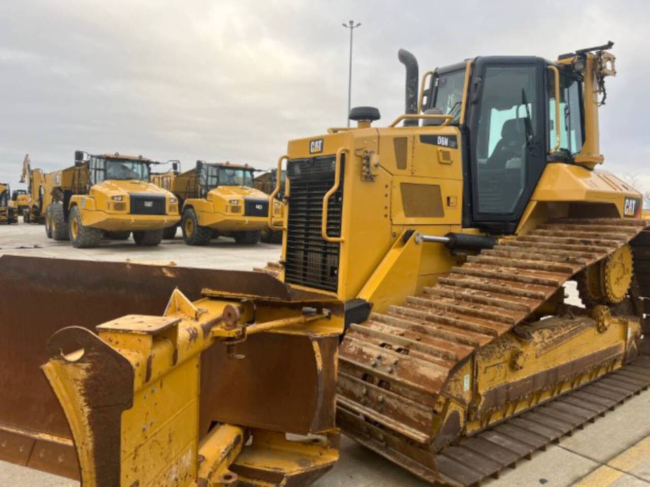 CAT D6NLGP - Bulldozer: photos 1 CAT D6NLGP - Bulldozer: photos 1
