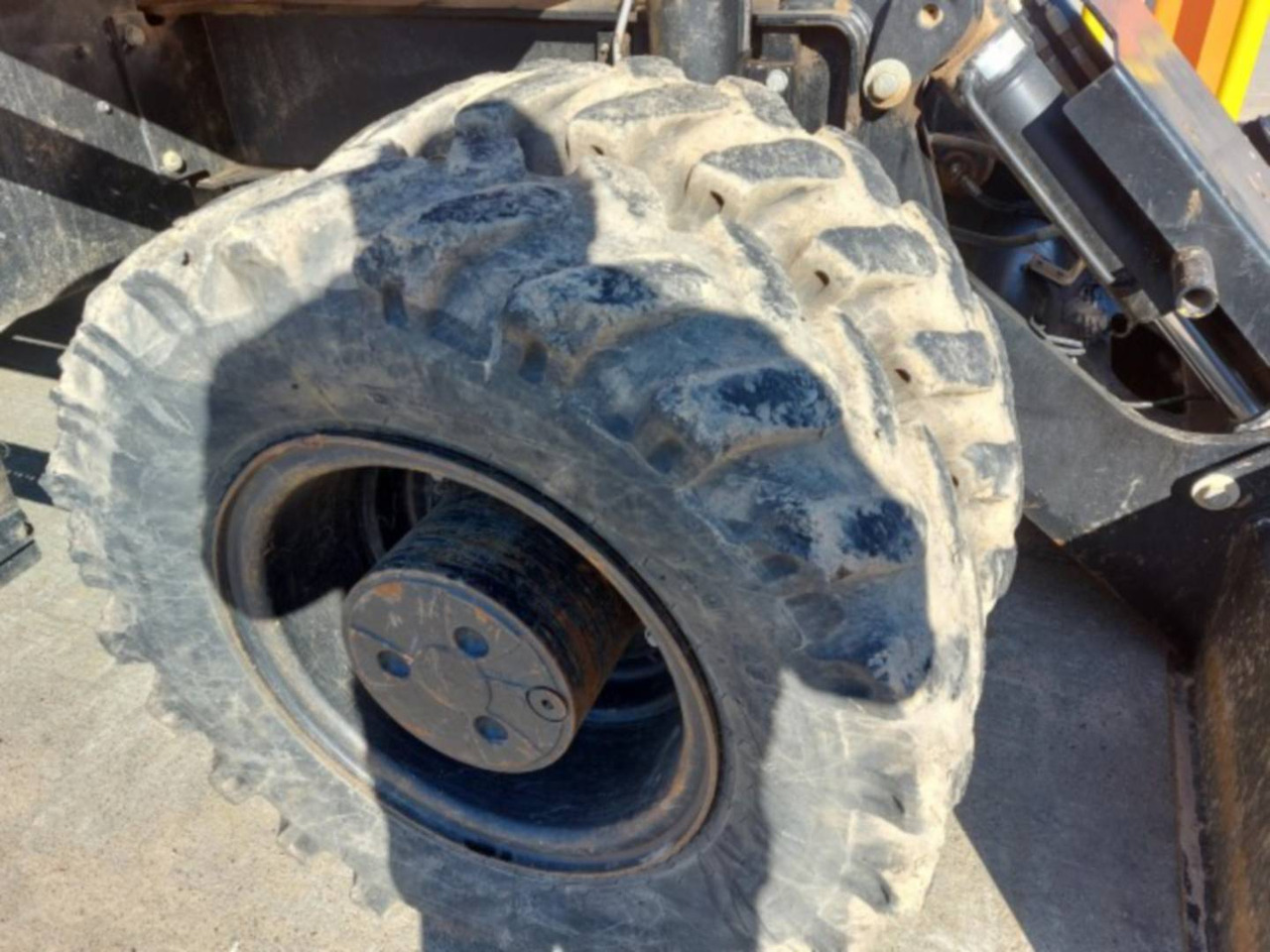 Pelle sur pneus CAT M315F: photos 10