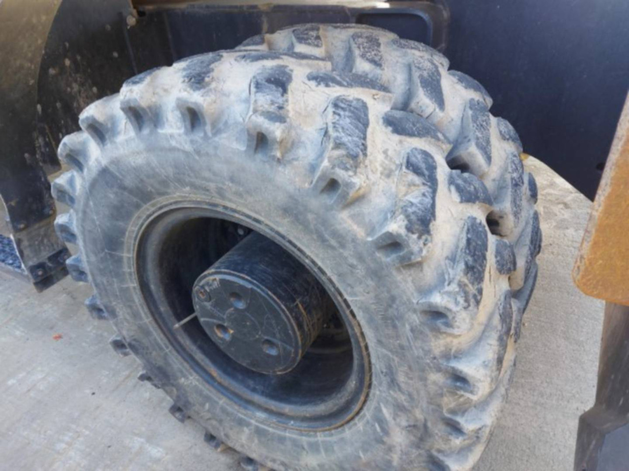 Pelle sur pneus CAT M315F: photos 12