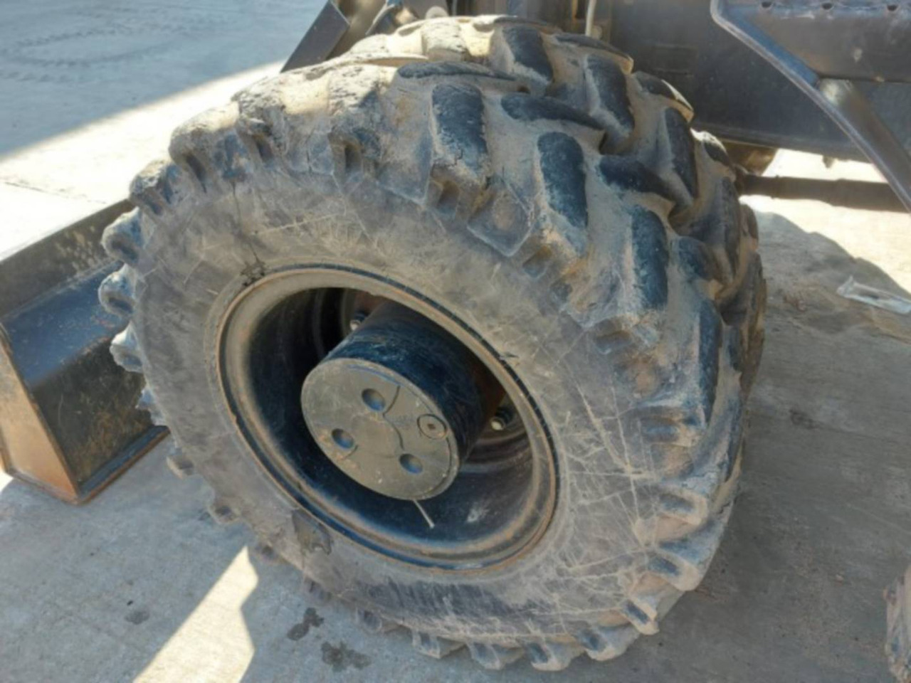 Pelle sur pneus CAT M315F: photos 13