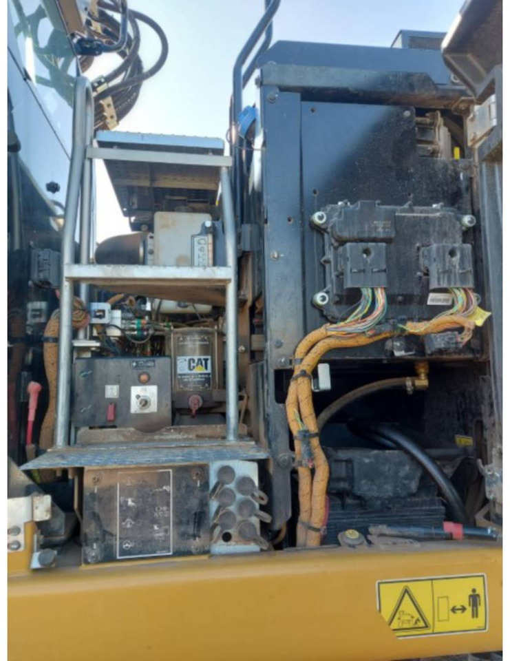 Pelle sur pneus CAT M315F: photos 14