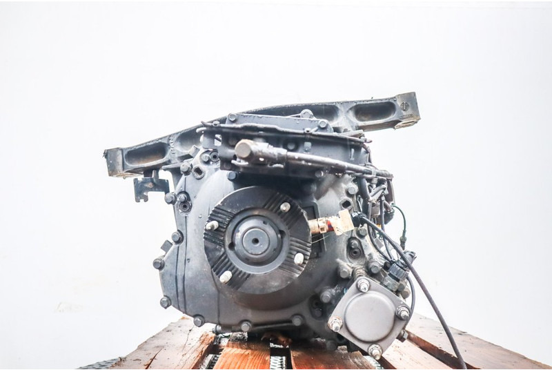 MAN 12+2GZ 2700DD 81.32004-6484 - Boîte de vitesse pour Camion: photos 4 MAN 12+2GZ 2700DD 81.32004-6484 - Boîte de vitesse pour Camion: photos 4