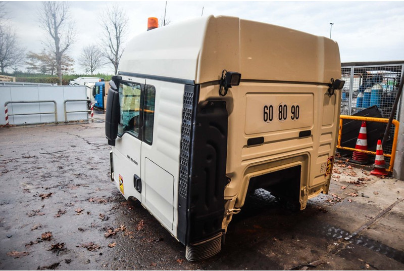 MAN F99L39 TGS EURO6 81.60000-7915 - Cabine et intérieur pour Camion: photos 4 MAN F99L39 TGS EURO6 81.60000-7915 - Cabine et intérieur pour Camion: photos 4