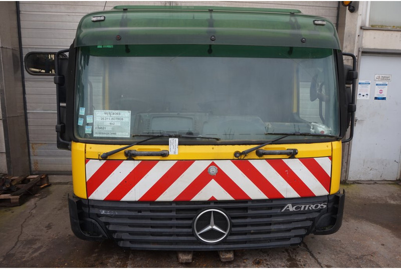 Mercedes-Benz ACTROS F07 MP1 RECHTS STUUR 748214V678262 - Cabine et intérieur pour Camion: photos 1 Mercedes-Benz ACTROS F07 MP1 RECHTS STUUR 748214V678262 - Cabine et intérieur pour Camion: photos 1