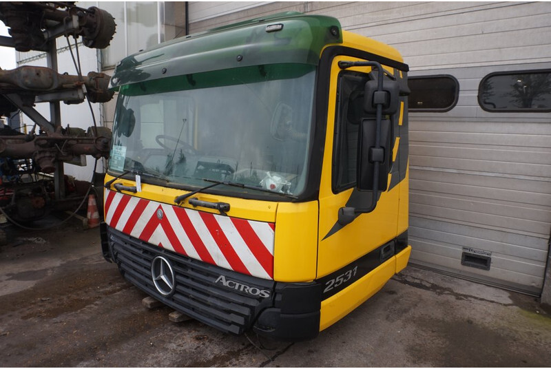 Mercedes-Benz ACTROS F07 MP1 RECHTS STUUR 748214V678262 - Cabine et intérieur pour Camion: photos 3 Mercedes-Benz ACTROS F07 MP1 RECHTS STUUR 748214V678262 - Cabine et intérieur pour Camion: photos 3