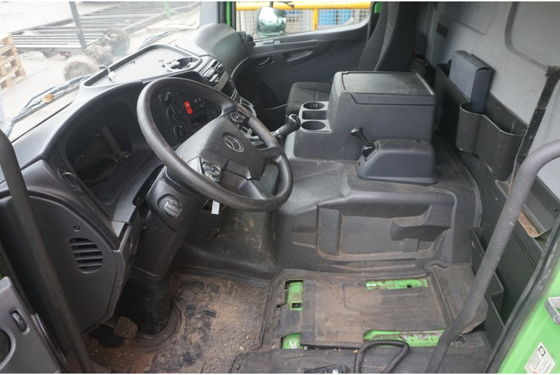 Mercedes-Benz ATEGO MP4 4CYL - Cabine et intérieur pour Camion: photos 5 Mercedes-Benz ATEGO MP4 4CYL - Cabine et intérieur pour Camion: photos 5