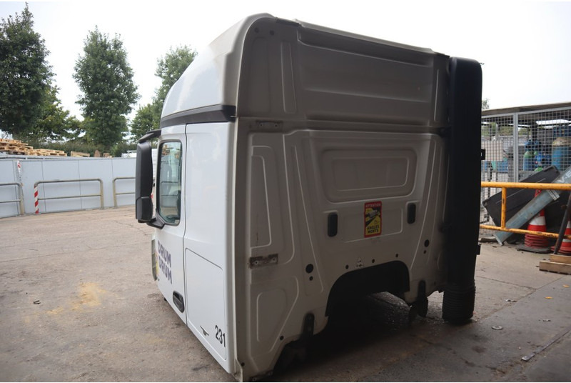 Mercedes-Benz L-STREAMSPACE 2.3MM 170 TUNNEL - Cabine et intérieur pour Camion: photos 4 Mercedes-Benz L-STREAMSPACE 2.3MM 170 TUNNEL - Cabine et intérieur pour Camion: photos 4